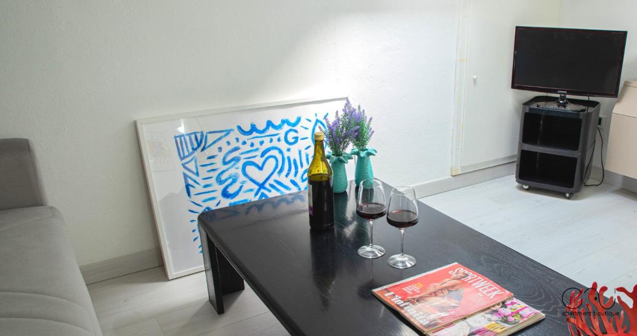 Terni Centro In Palazzo Storico By Gavi Apartments Екстериор снимка